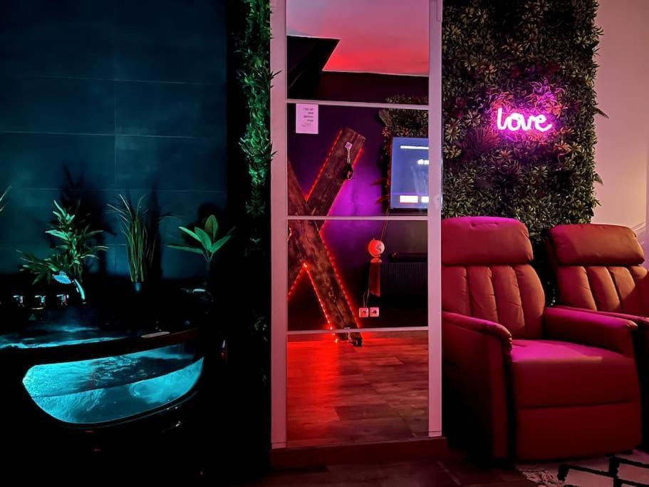 Red Love-Room / Balneo & Plus ! Souppes-sur-Loing Exterior photo