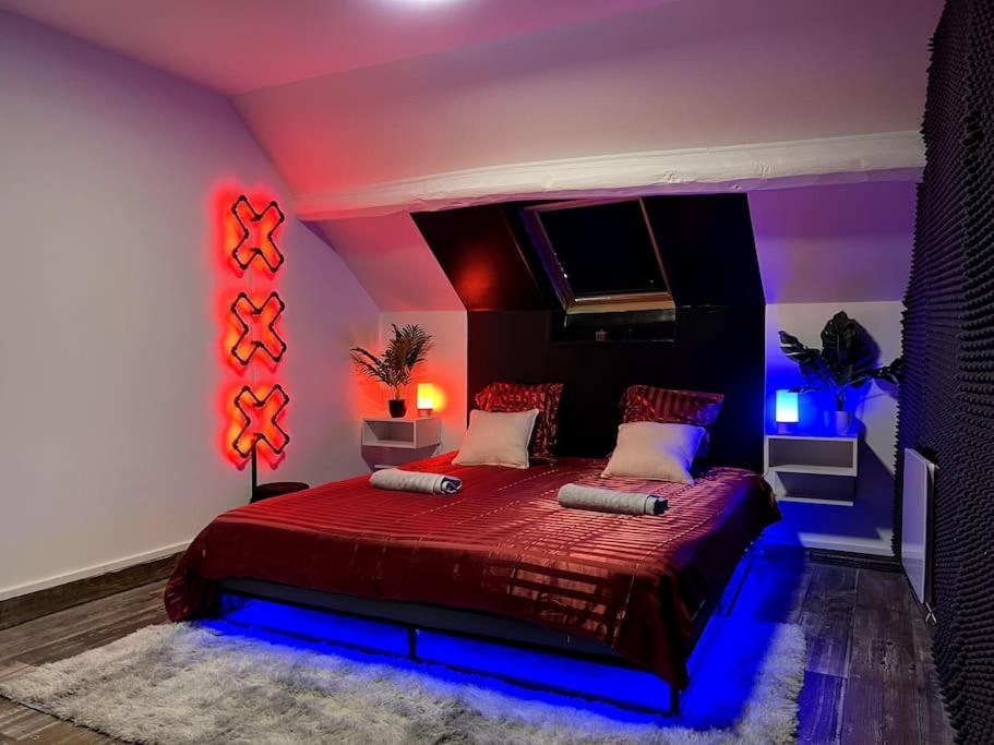 Red Love-Room / Balneo & Plus ! Souppes-sur-Loing Exterior photo